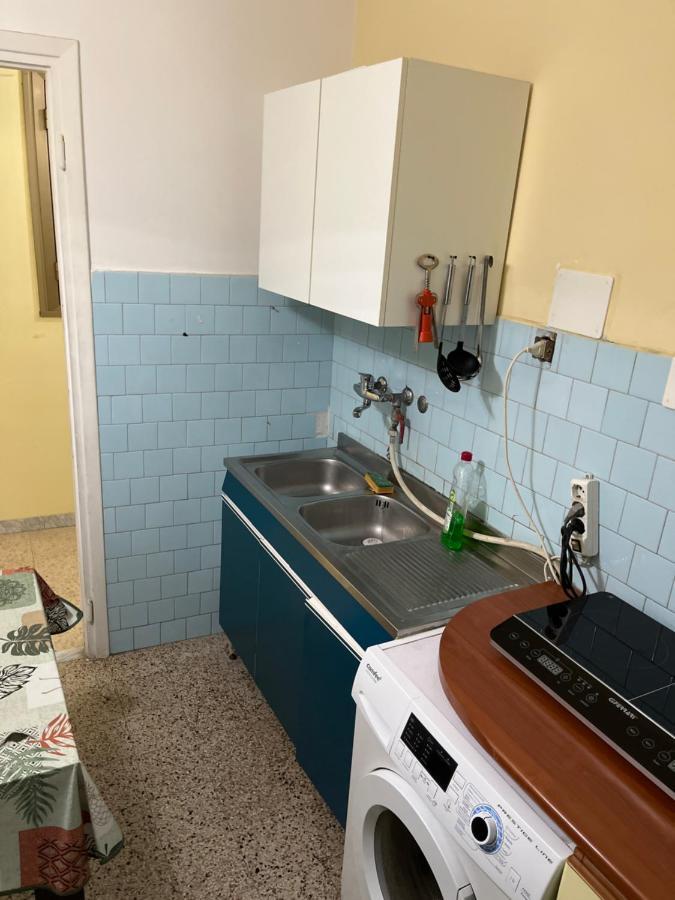 Metro Lucio Sestio Appartamento Roma